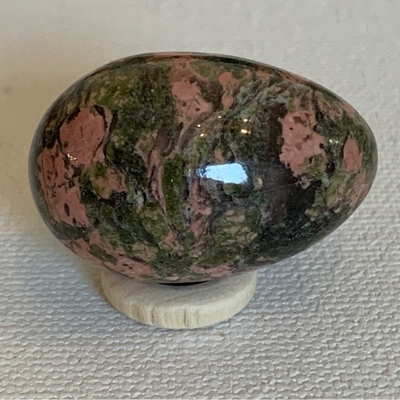Premium Unakite Gemstone Egg with Wood Stand Collectors Specimen High Gloss 1.2" - Picture 9 of 11
